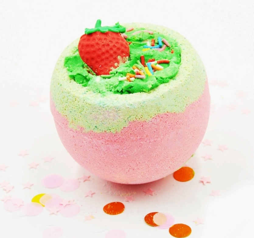 BOOM SHOP cosmetics. Бомбочка для ванны Клубничка, 220 г купить в ...