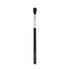 Кисть пушистая для растушевки теней Fluffy Crease Brush