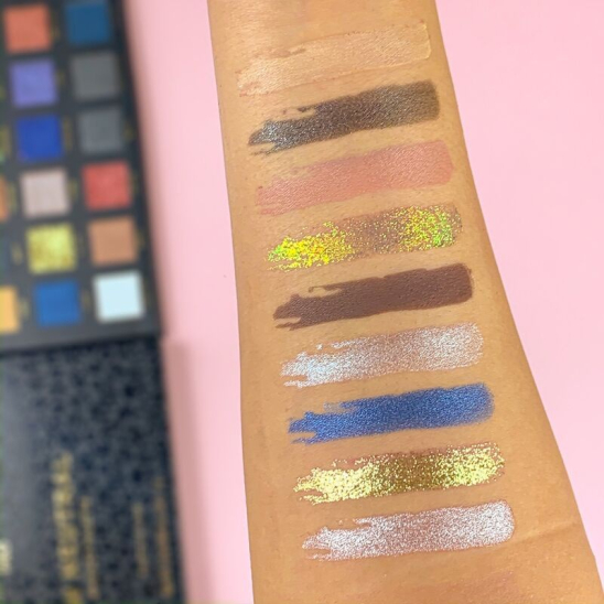 Палетка теней New Neutral Smoked Palette - 5